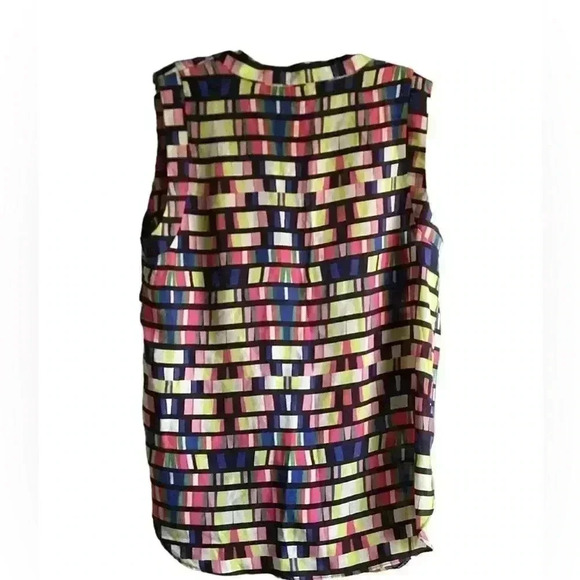 Charlie Jade Multi-Colored Geometric Print 100% Silk Tank Top Size S/ P Soft - Picture 7 of 14
